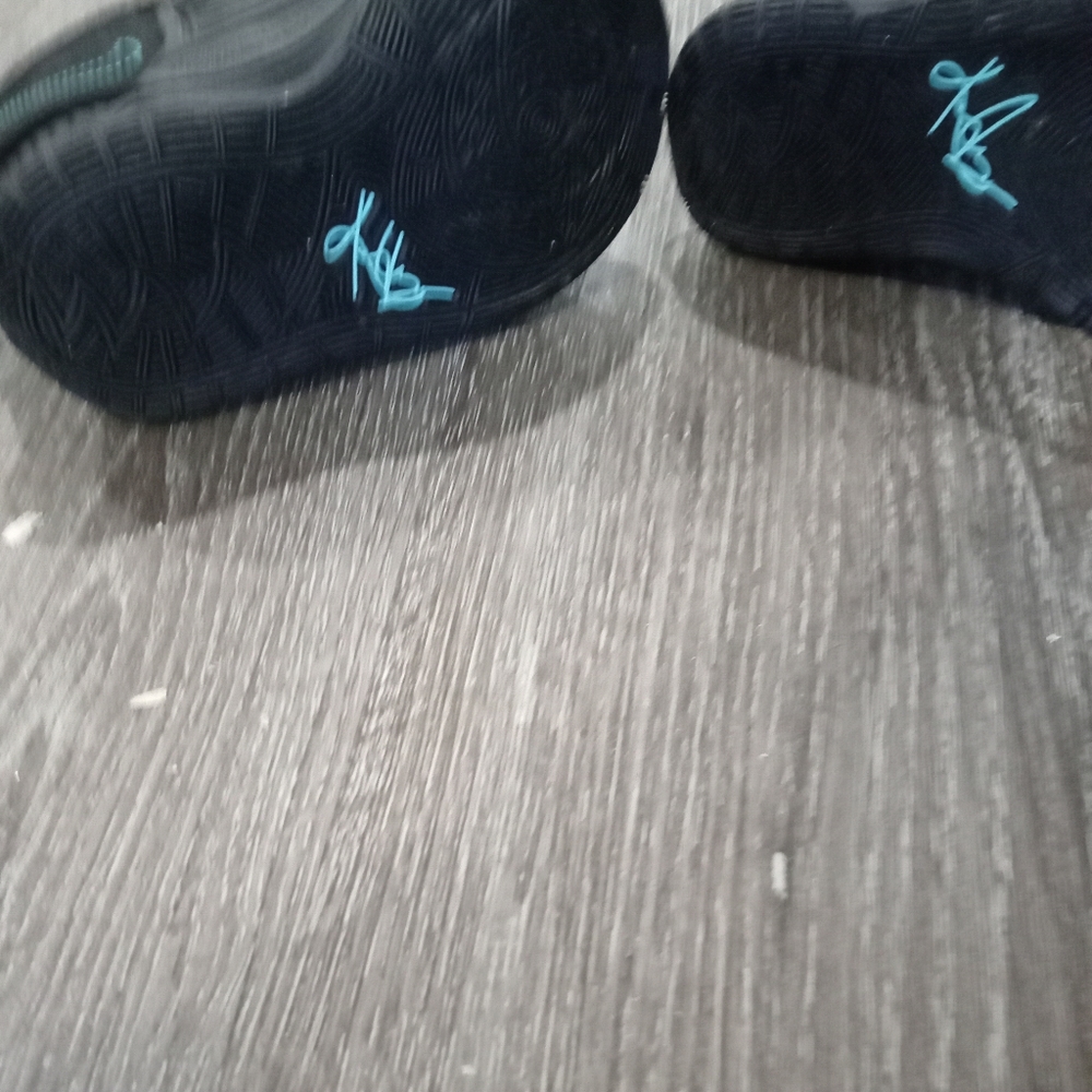 😍Kids Nike Kyrie 6 Unisex Nike sneakers😍 - Picture 7 of 7